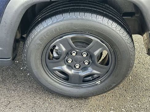 Used 2019 Jeep Compass Sport image 5