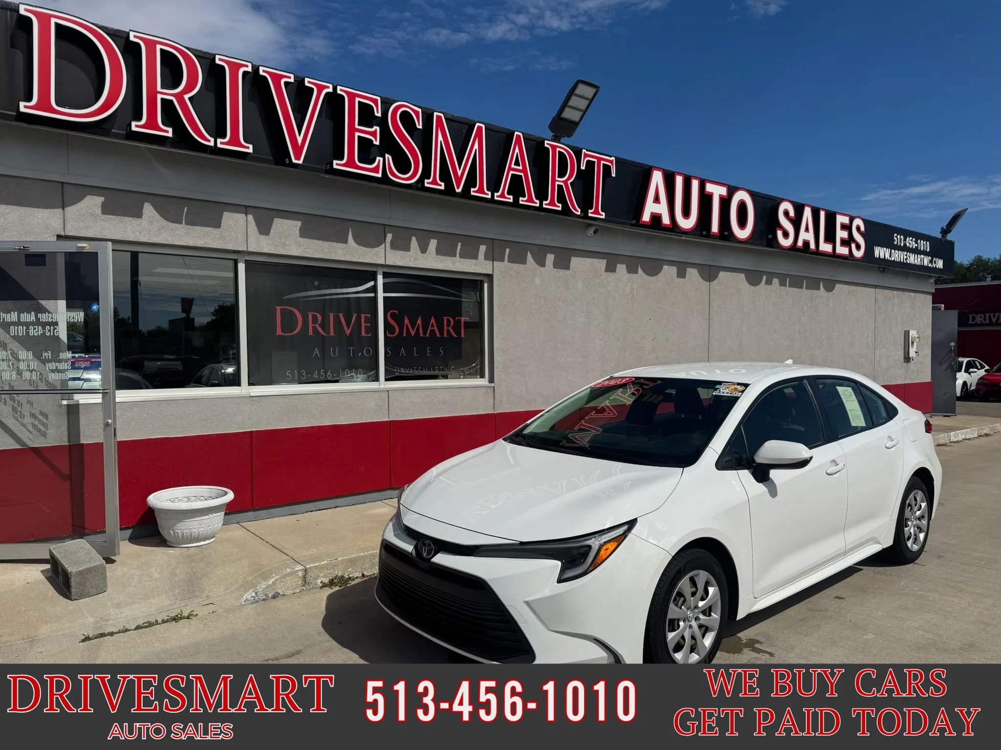 Used 2023 Toyota Corolla LE FWD image 1