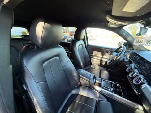 Used 2022 Mercedes-Benz GLB 250 4MATIC w/ Premium Package Lite image 31