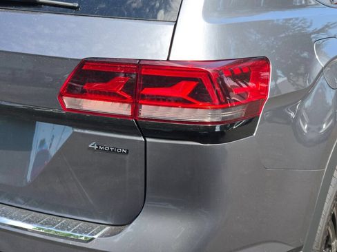 Used 2023 Volkswagen Atlas SEL R-Line AWD/4WD image 8