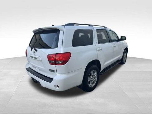 Used 2015 Toyota Sequoia SR5 image 5