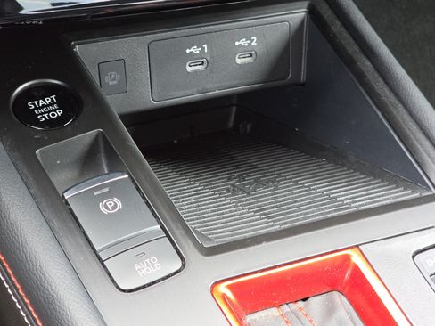 Used 2025 Nissan Kicks SR w/ SR Premium Package FWD image 23