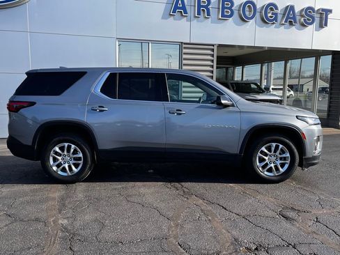 Used 2023 Chevrolet Traverse LS image 4