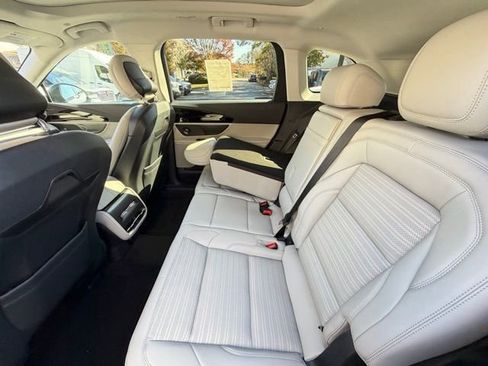 New 2026 Lincoln Nautilus Reserve image 12