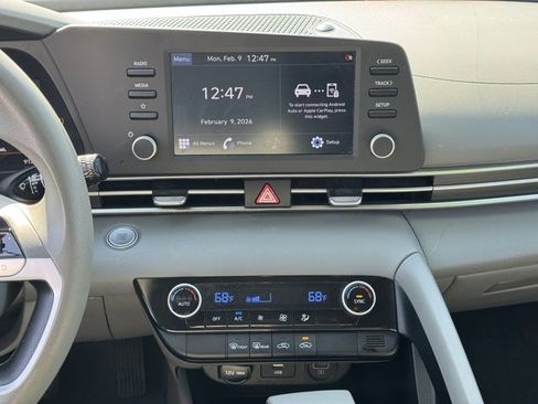 Used 2021 Hyundai Elantra SEL image 13