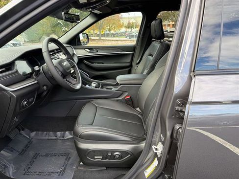 New 2025 Jeep Grand Cherokee Limited w/ Luxury Tech Group II image 7