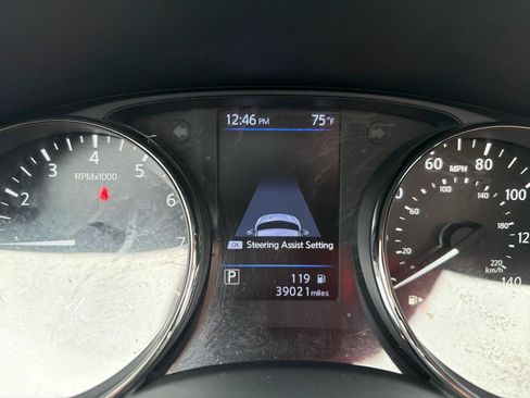 Used 2020 Nissan Rogue Sport SV w/ Technology Package AWD/4WD image 28