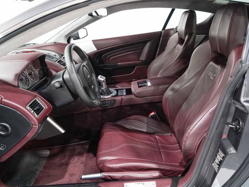 Used 2009 Aston Martin DBS Coupe RWD image 8