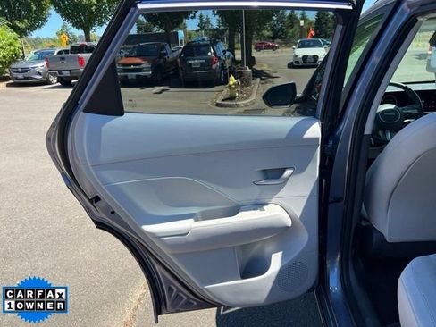 Used 2024 Hyundai Kona SEL FWD image 11