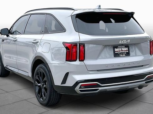 Used 2022 Kia Sorento SX image 11