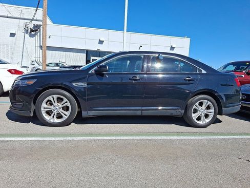 Used 2017 Ford Taurus SEL image 3