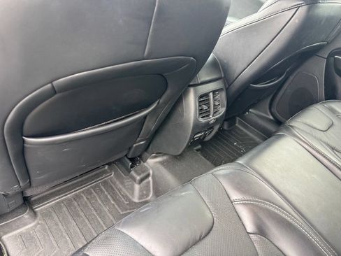 Used 2020 Jeep Cherokee High Altitude AWD/4WD image 12