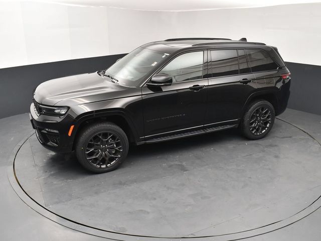 Used 2024 Jeep Grand Cherokee Summit AWD/4WD image 15