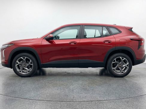 Used 2025 Chevrolet Trax LT image 5