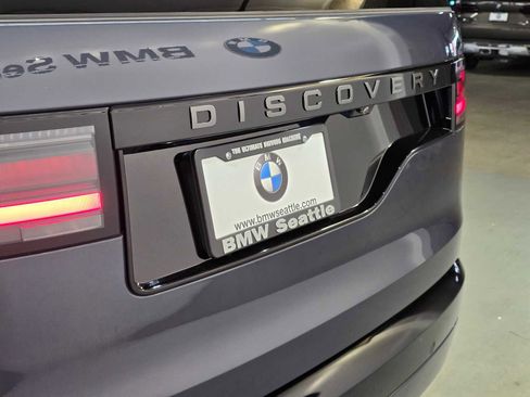 Used 2024 Land Rover Discovery Dynamic SE image 7