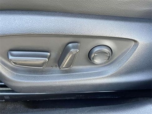 Used 2024 Toyota Camry SE image 15