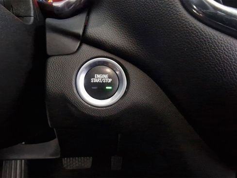 Used 2022 Chevrolet Equinox LT w/ LPO, Floor Liner Package image 21