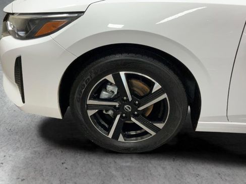 Used 2024 Nissan Sentra SV FWD image 24