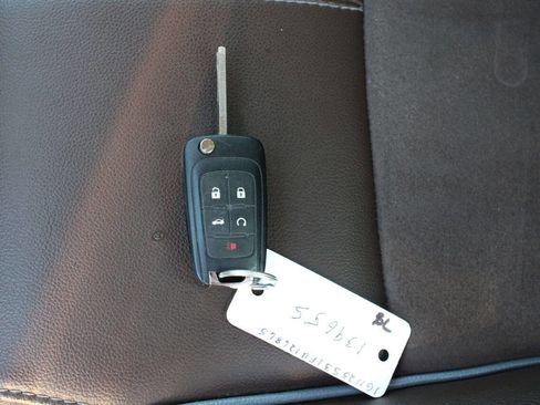 Used 2015 Chevrolet Impala LT w/ Convenience Package image 29