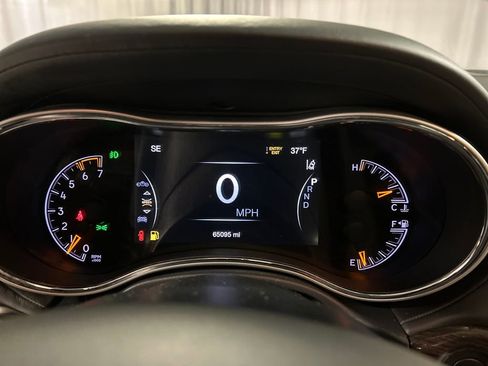 Used 2020 Jeep Grand Cherokee Summit image 16