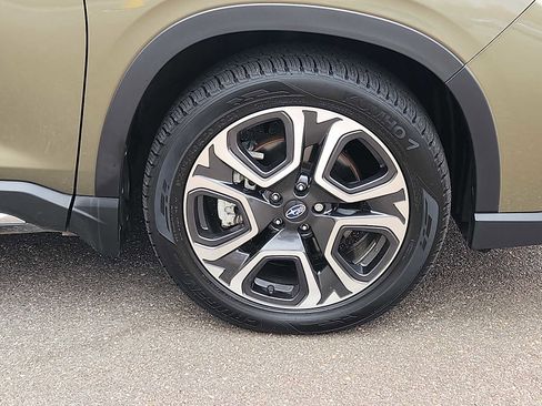 Used 2023 Subaru Ascent Limited image 8