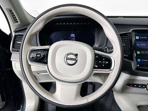 Used 2025 Volvo XC90 B5 Plus image 11