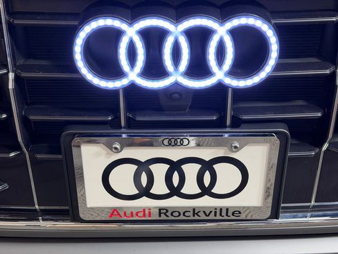 Used 2023 Audi Q8 Premium Plus w/ Premium Plus Package AWD/4WD image 21
