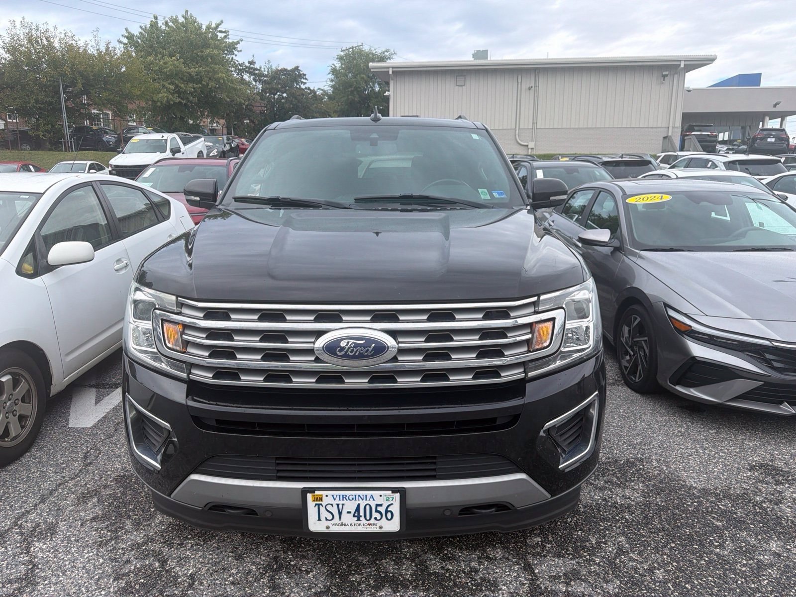 Used 2020 Ford Expedition Max Limited w/ Equipment Group 301A AWD/4WD image 3