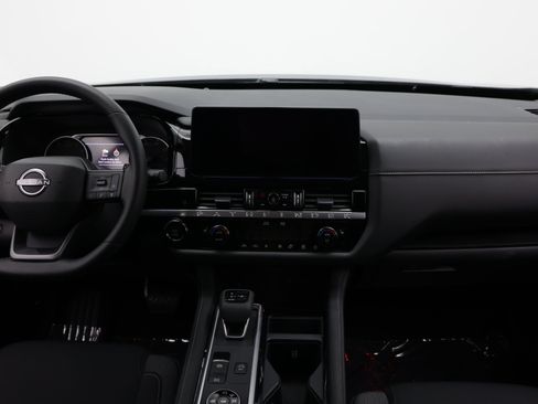 Used 2026 Nissan Pathfinder SV AWD/4WD image 37