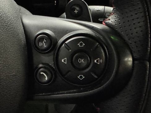 Used 2019 MINI Cooper S w/ Signature Upholstery Package image 31