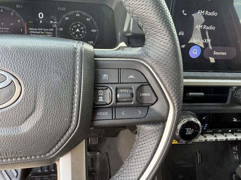 Used 2025 Toyota Tacoma Limited AWD/4WD image 15