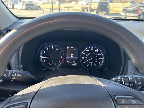 Used 2023 Hyundai Kona SE image 16