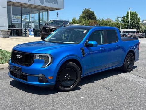 Used 2025 Ford Maverick Lobo AWD/4WD image 2