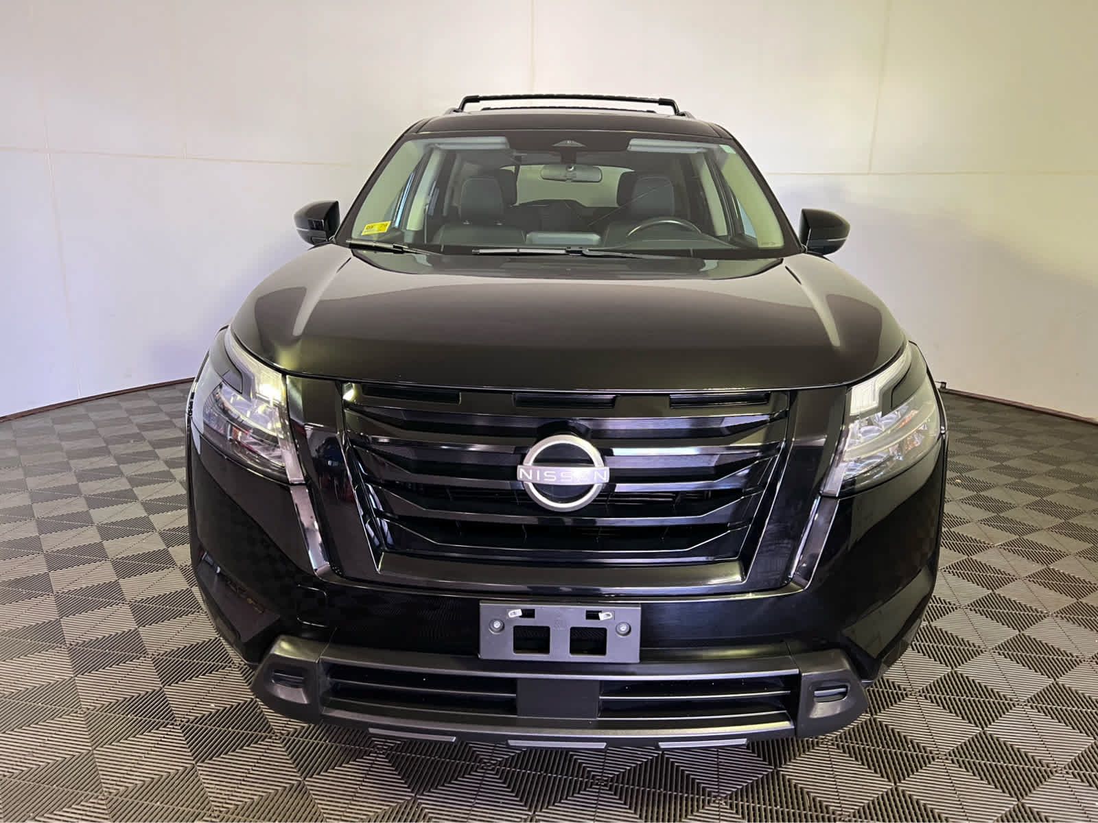 Certified 2023 Nissan Pathfinder SV w/ SV Premium Package AWD/4WD image 2