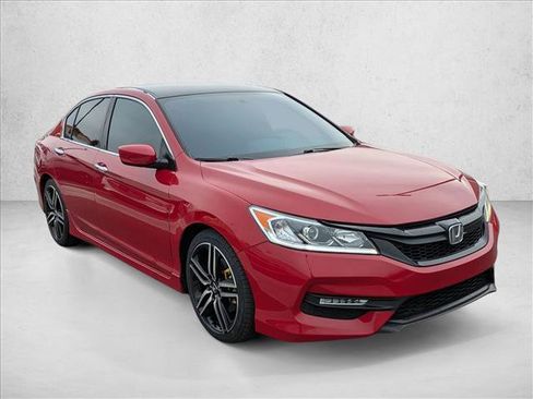 Used 2017 Honda Accord Sport image 3