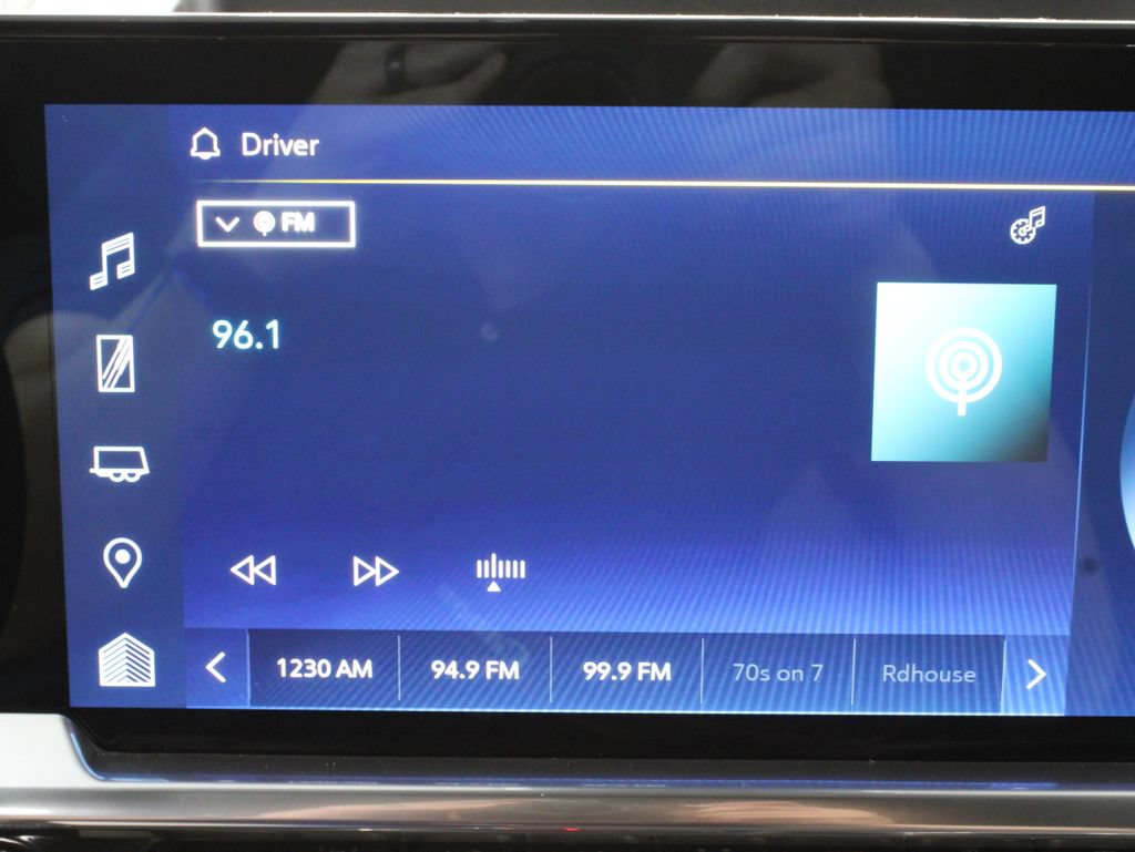 Used 2023 Chevrolet Silverado 1500 LTZ AWD/4WD image 30