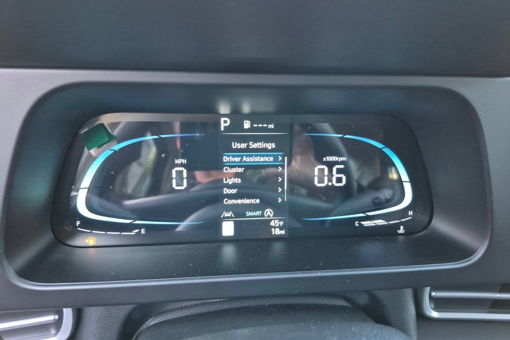 New 2026 Hyundai Elantra SE FWD image 28