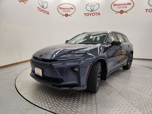 New 2026 Toyota Crown Signia image 2