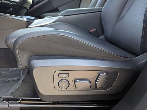 Used 2025 BMW X3 xDrive30i image 37