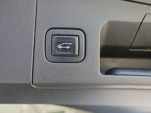 Used 2022 Cadillac XT5 Premium Luxury FWD image 9