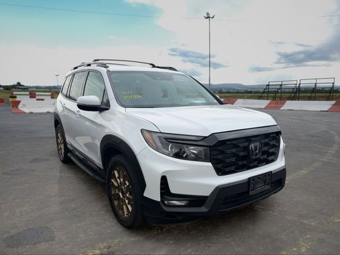 Used 2022 Honda Passport EX-L image 2