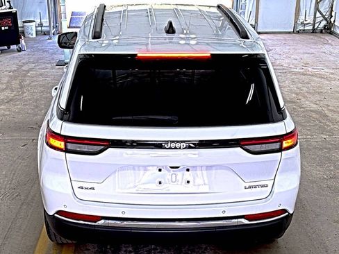 Used 2023 Jeep Grand Cherokee Limited image 6