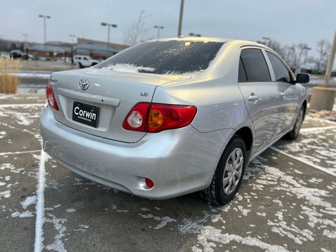 Used 2010 Toyota Corolla LE image 7