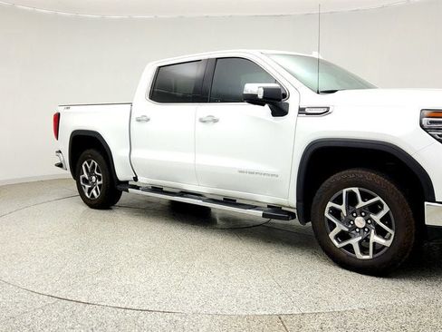 Used 2024 GMC Sierra 1500 SLT AWD/4WD image 3