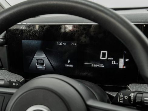 Used 2025 Nissan Kicks SV image 17