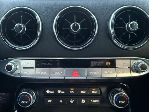 Used 2021 Kia Stinger GT image 47