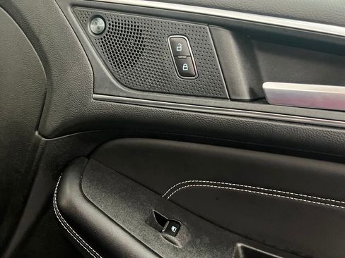 Used 2024 Ford Edge Titanium image 25