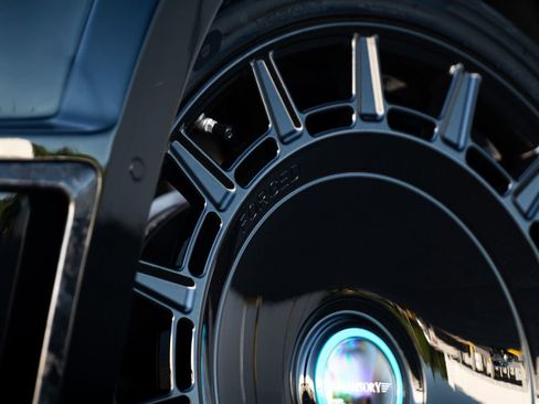 Used 2023 Rolls-Royce Cullinan Black Badge image 26