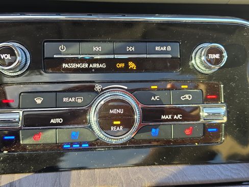 Used 2024 Lincoln Navigator Reserve AWD/4WD image 26