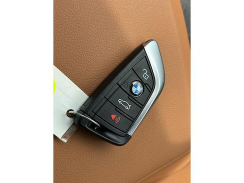 Certified 2024 BMW 330i xDrive Sedan w/ Premium Package AWD/4WD image 33